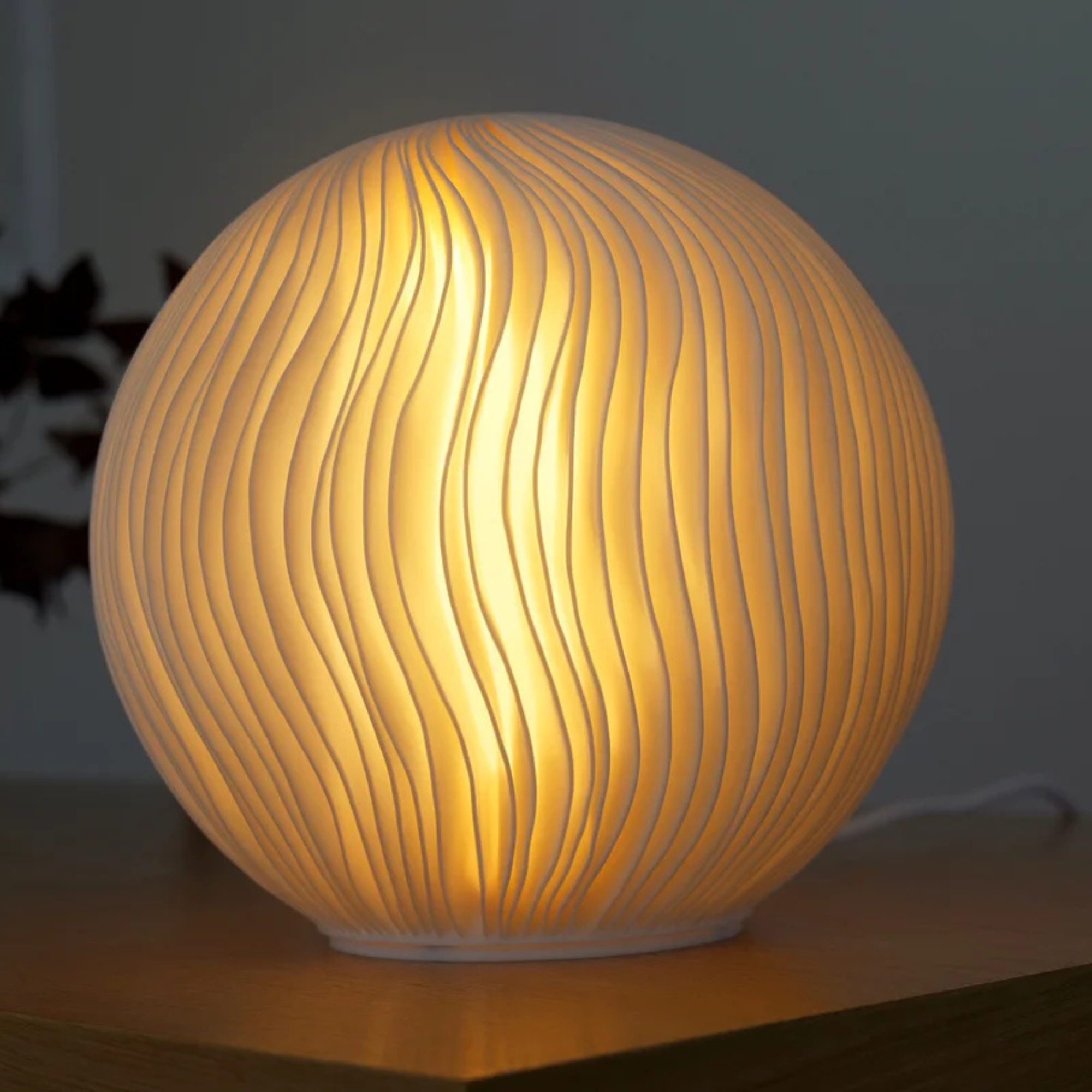 O5 Wind-Sculpted Lamp Leora – handcrafted 3D-printed designer lamp inspired by wind-formed shapes